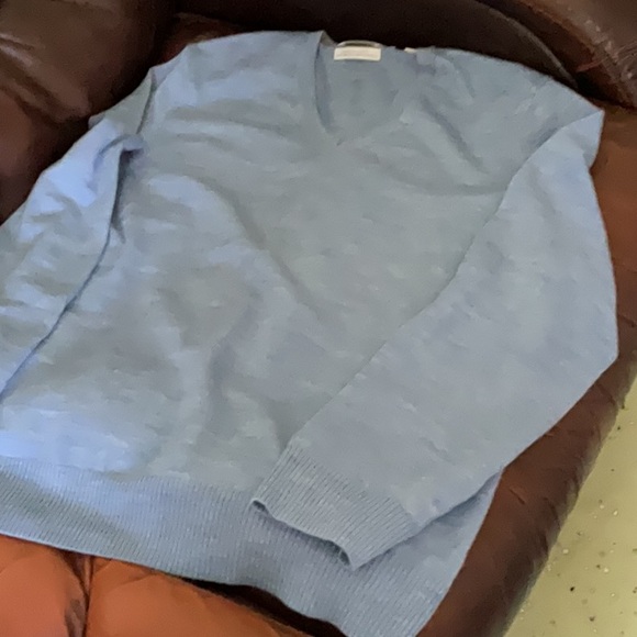 Gorgeous blue ,extra fine Merino Wool 
Sweater Calvin Klein. - Picture 3 of 6